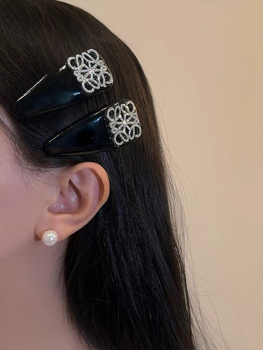 Diamond hairpin (a pair) by Sylrena — product photo